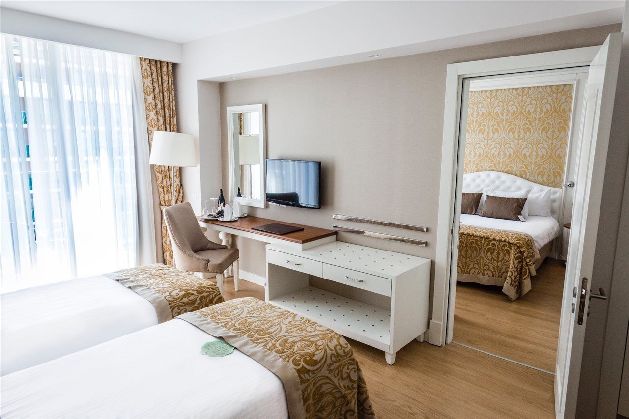 Aska Lara Resort & Spa Hotel Antalia Esterno foto